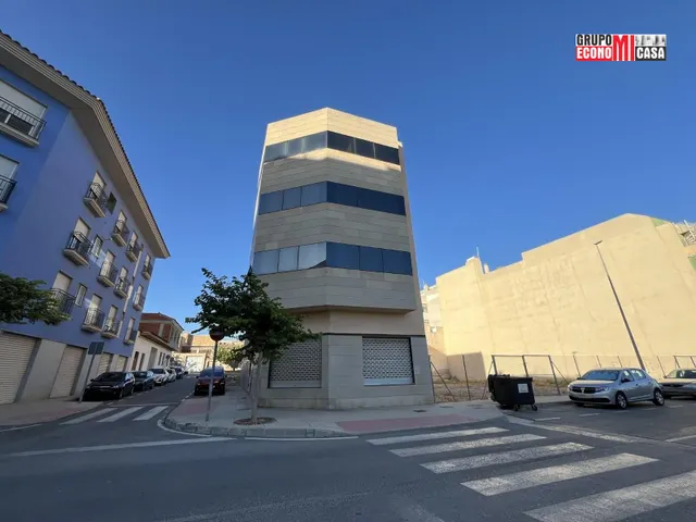 EDIFICIO DE OFICINAS EN VENTA O ALQUILER,  EN MONFORTE DEL CID — 49