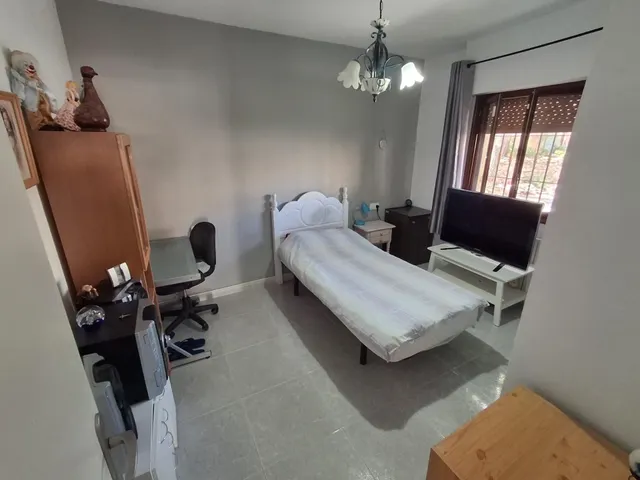 CHALET EN ORIHUELA COSTA CON GRAN PARCELA Y PISCINA PRIVADA — 37
