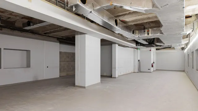 Local comercial 333m² en alquiler - Eixample — 11
