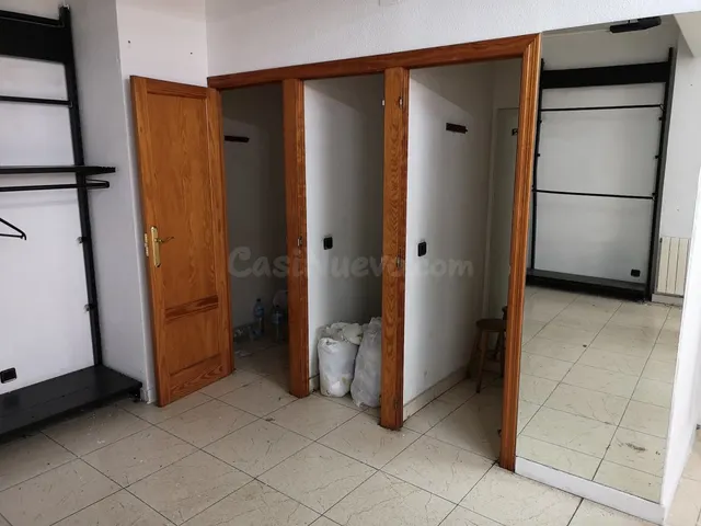 LOCAL PREPARADO DE 200 METROS AL LADO DE LOS CINES VAN DYCK — 5