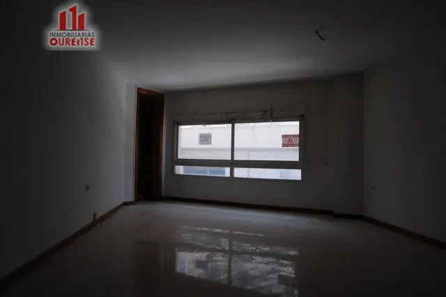 AMPLIO LOCAL COMERCIAL EN EL VEINTIUNO — 19