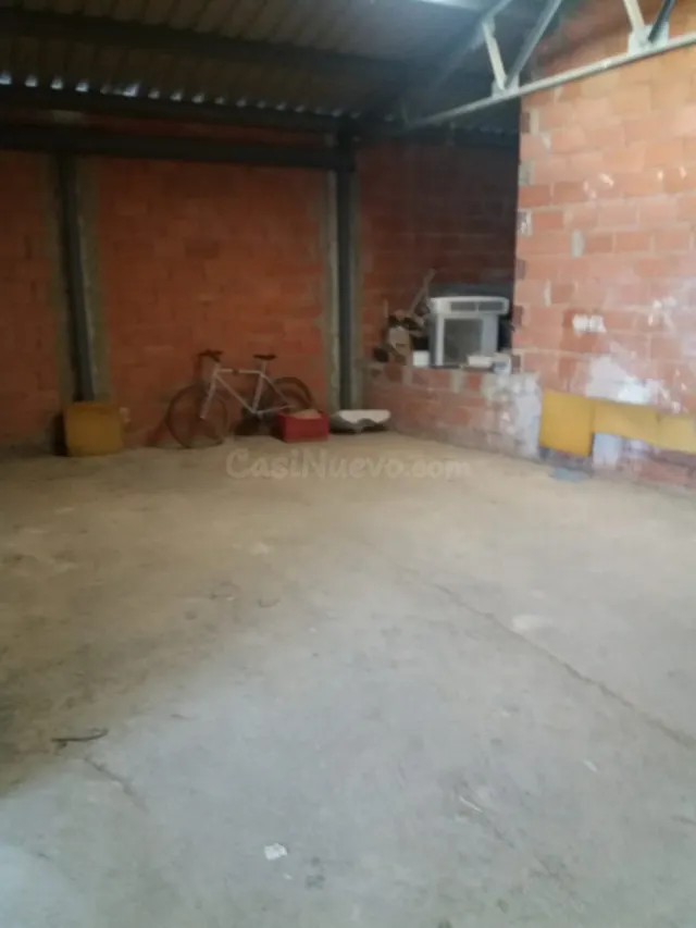 Cochera amplia para dos coches - foto 4