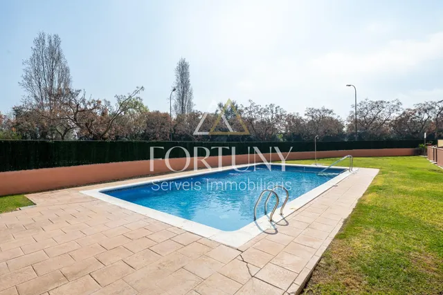 Dúplex en venta Calle Teresa de Calcuta, Reus. — 38