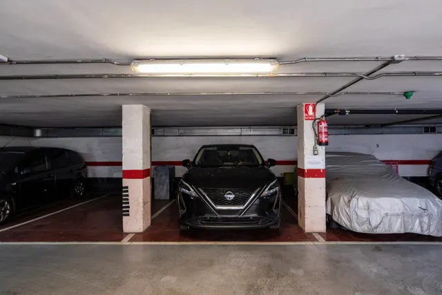 Plaza de garaje de 12m2 en venta en la muy demandada para estacionamiento calle de Hernani — 7