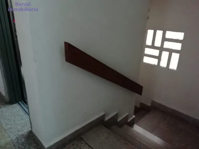 PISO AMPLIO EN LAS PEATONALES — 37