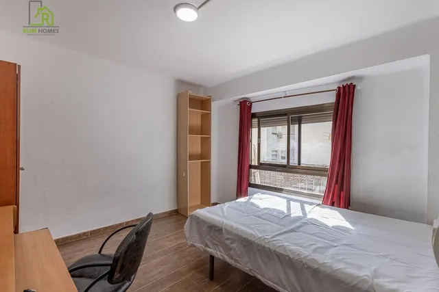 PISO JUNTO AVENIDA DE ANDALUCIA — 9