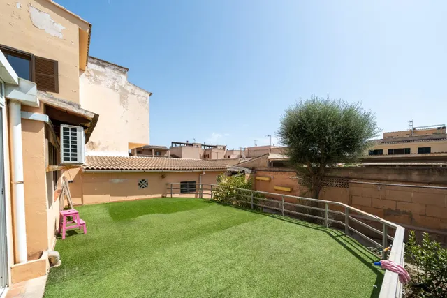 Adosado amplio y luminoso con terraza privada exterior — 40