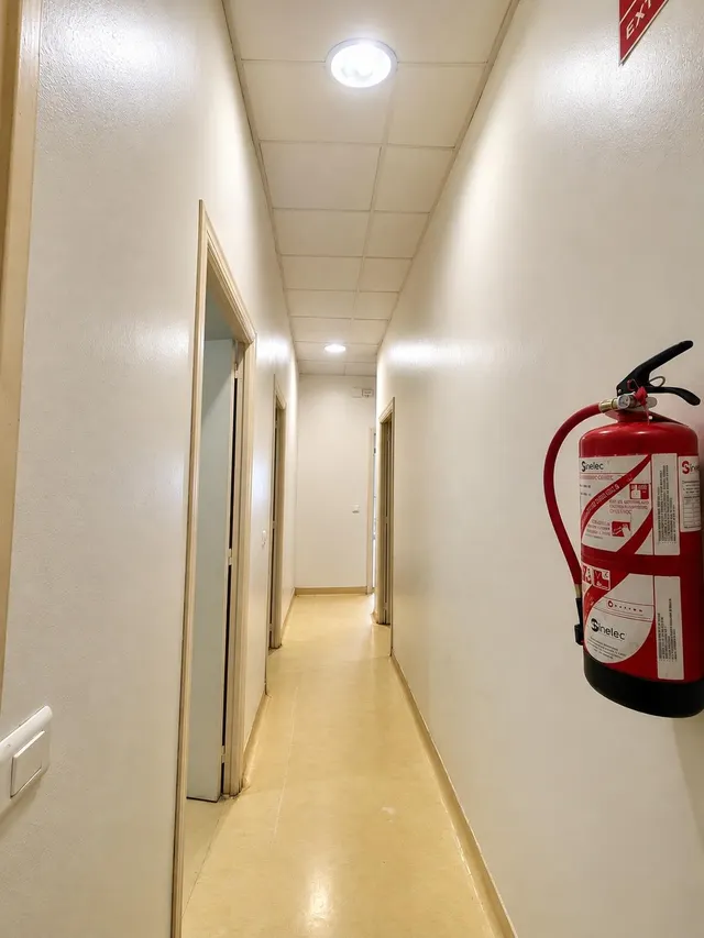 Local comercial, en alquiler, con gran visibilidad en tablero bajo — 7