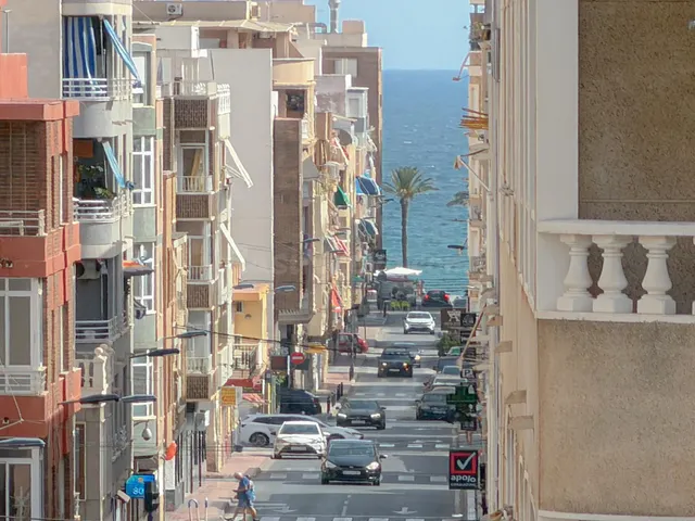 Centro! Estupendo apartamento con 2 dormitorios y 2 baños +  - foto 4