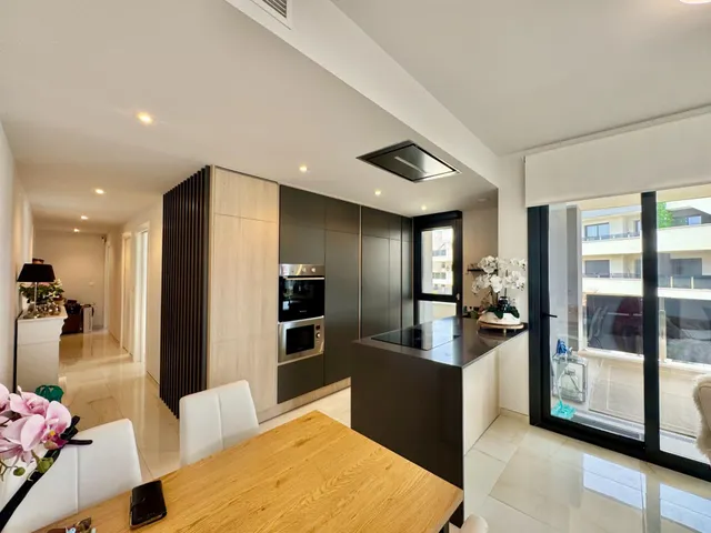 Moderno apartamento con impresionantes vistas al mar — 17