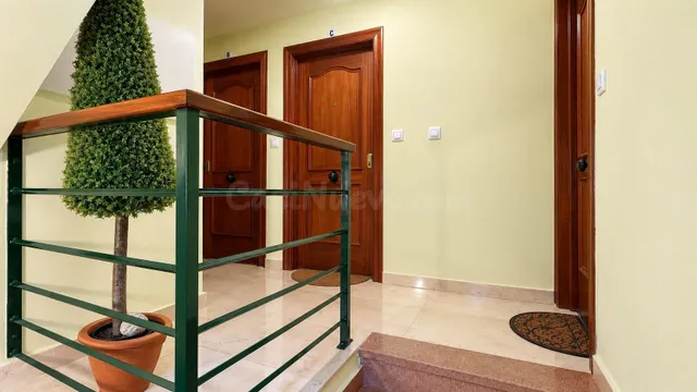 APARTAMENTO CON GARAJE EN EL CENTRO DE COMILLAS - foto 5