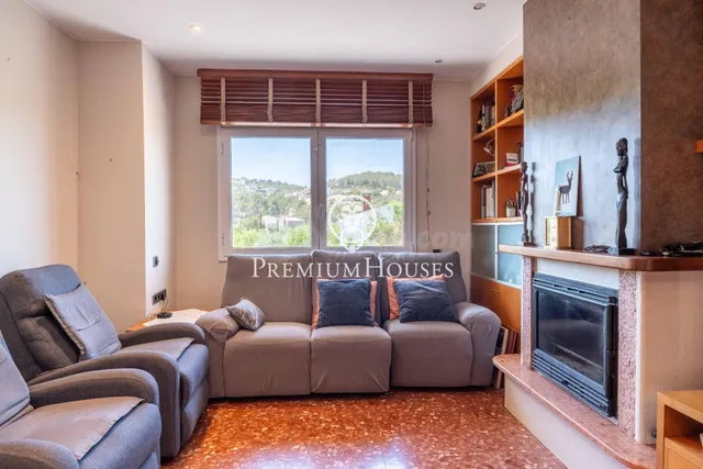 Casa independiente con jardín y piscina en Mas Alba - foto 5