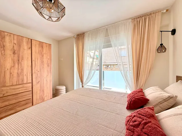 ¡SAN PEDRO DEL PINATAR – A ESTRENAR 2026! CASA DE LUJO A 100M DE LA PLAYA VILLANANITOS CON SOLÁRIUM PRIVADO DE 35M2 Y VISTAS AL MAR MENOR — 47