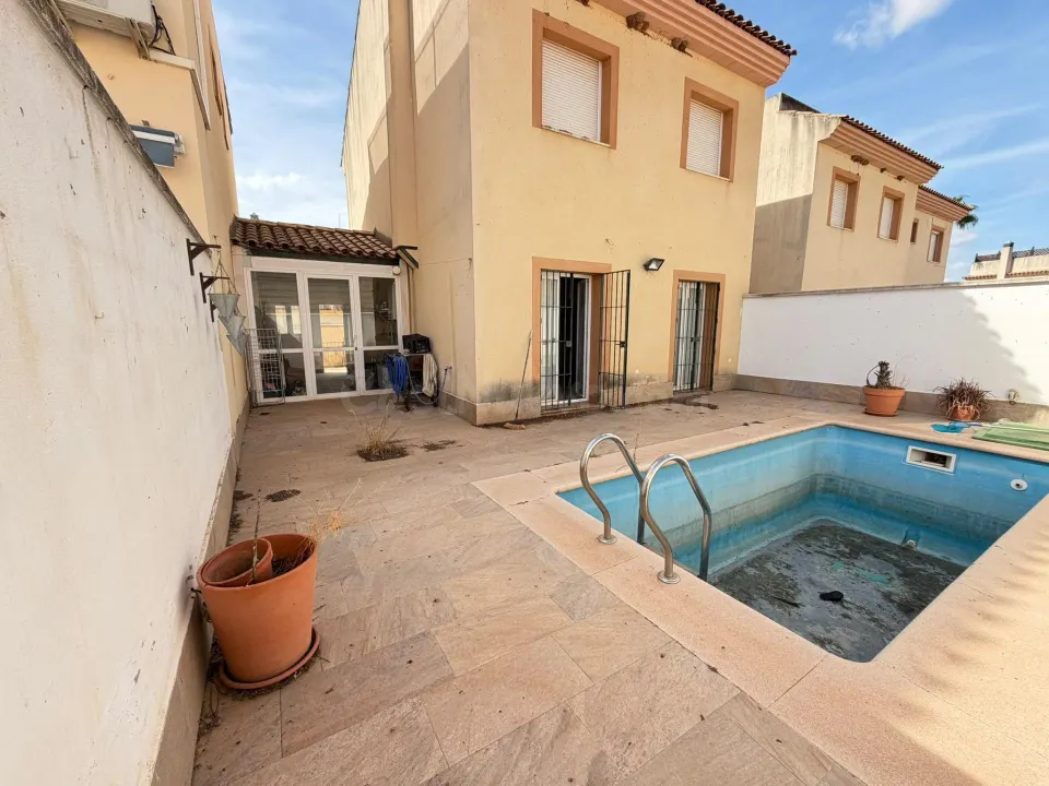 Encantadora Casa en Mollina con Piscina y Terraza Espaciosa