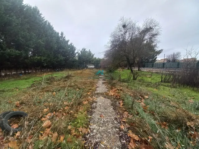 Amplio Chalet en Sarracín a Reformar - Oportunidad Única — 8