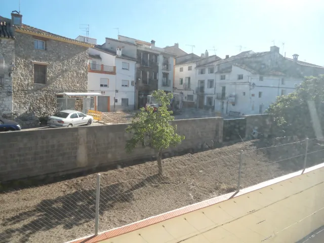 MAGÑIFICO CHALET EN BENAFER, EN EL CENTRO DEL PUEBLO. — 18