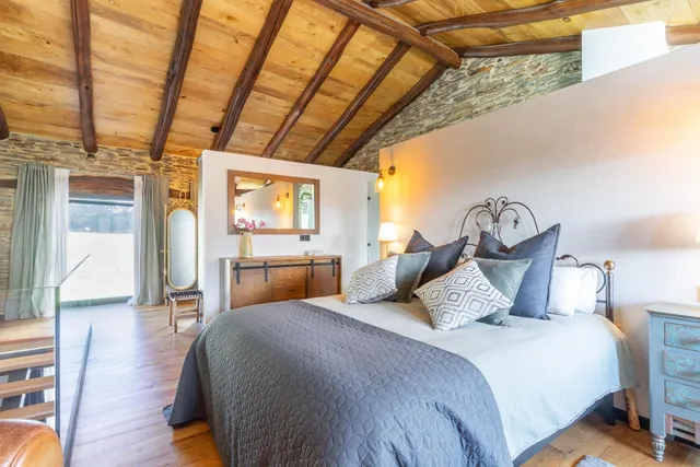 CASA CON ENCANTO EN LUGO — 23