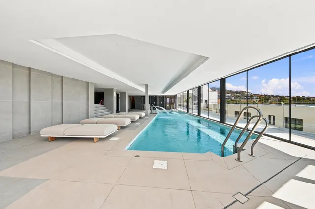 APARTAMENTO DE LUJO CON VISTAS PANORÁMICAS AL MAR EN CARAT I – CARVAJAL, FUENGIROLA — 21