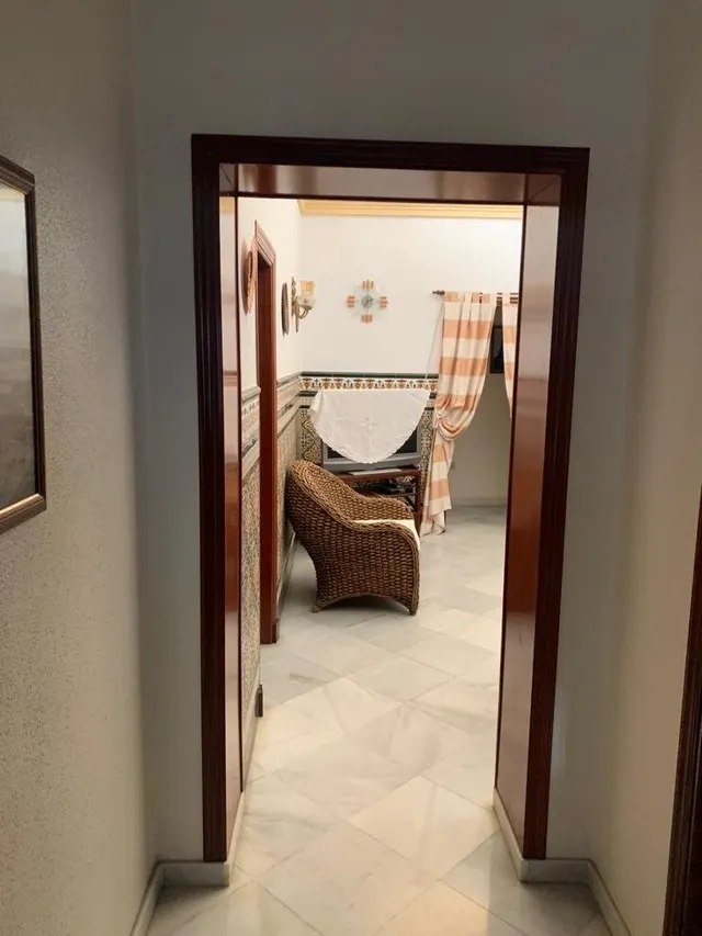 Gran casa con garajes y local comercial — 14