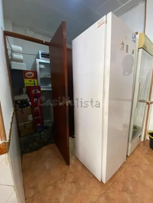 TRASPASO de bar-cafetería en funcionamiento – 10 años de trayectoria, terraza y clientela fija — 2
