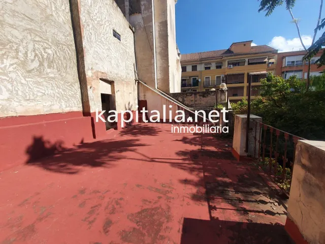 Gran casa emblemática a la venta en Ontinyent. - foto 3