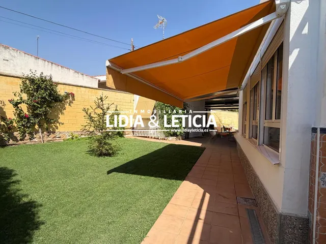 Fantástico Chalet en una sola planta — 43