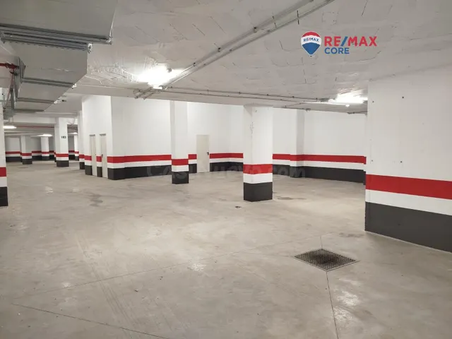 Garajes Nuevos a Estrenar para 25 Vehículos en una Situación - foto 2