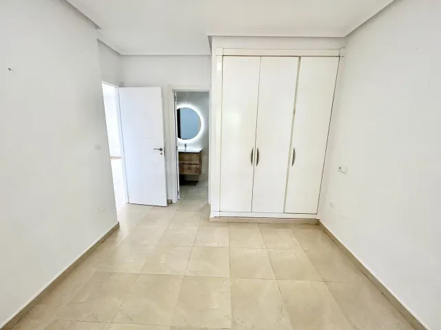 Apartamento 2 habitaciones 60m² en venta - Villamartin - foto 3