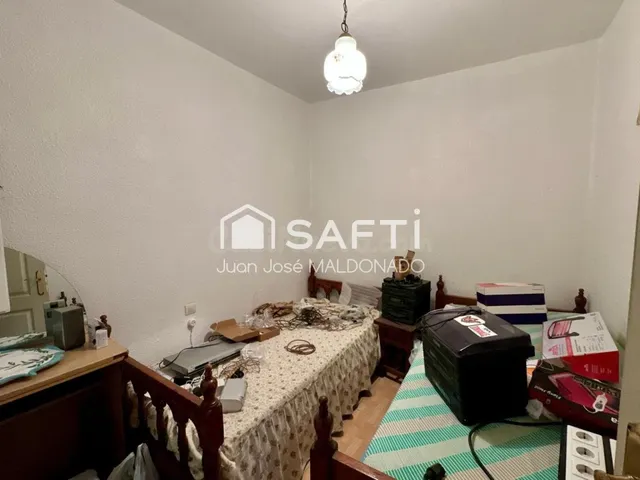Casa amplia en Vinaròs con garaje y terraza cerca del mar - foto 2