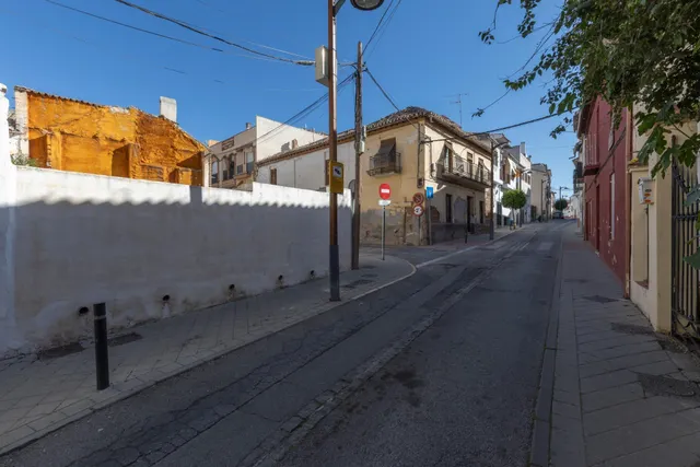 Parcela en Venta con Alto Potencial de Edificación en Peligros — 7