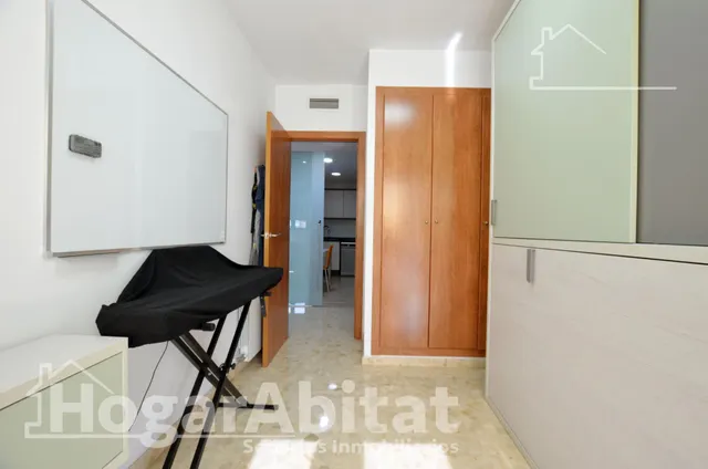 ¡vistas despejadas! amplio, alto y moderno con ascensor y balcón — 29