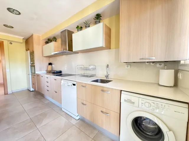 Exclusivo piso con dos terrazas, 3 habitaciones, piscina y maravillosas vistas en playa de aro — 4