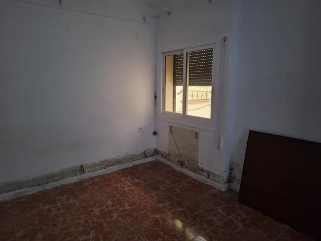 Amplio piso en Concordia a reformar — 9