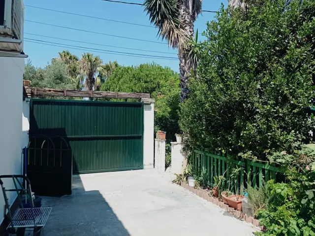 VENTA DE CHALET Y APARTAMENTO — 26