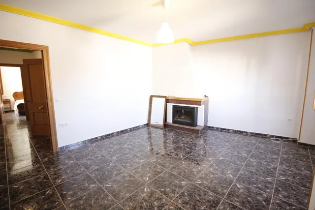EXCELENTE CASA EN EL CENTRO DE BAZA!!!! — 24