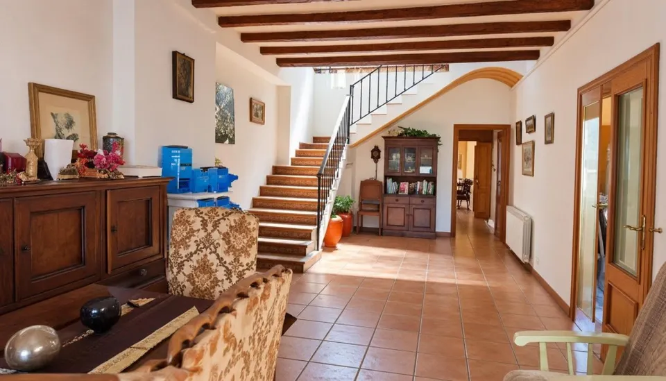 Una casa con historia, un hogar para tu futuro.