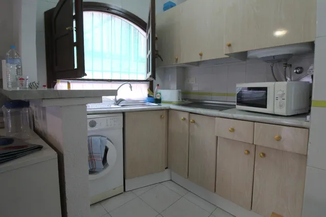Estudio en residencial con piscina — 14
