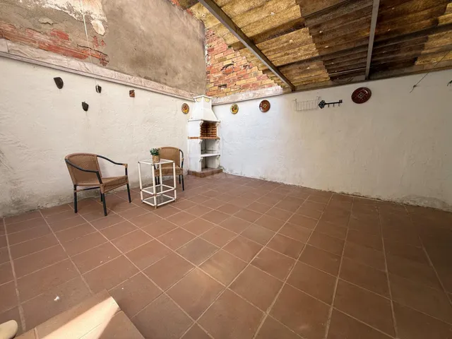 Casa adossada amb terrassa a Santa Margarida de Montbui - foto 2