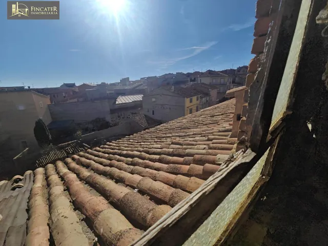 CASA EN CELLA — 47