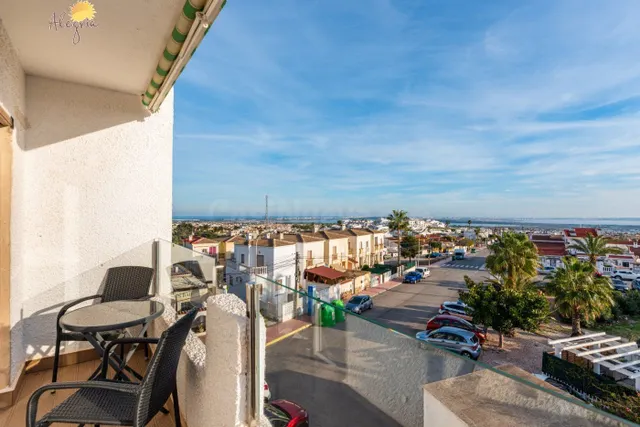 Ático único de 170m2 con vistas panorámicas en Ciudad Quesad - foto 2