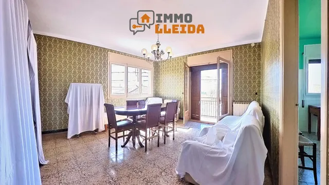 OPORTUNIDAD Casa con mucho terreno y varios garajes — 12