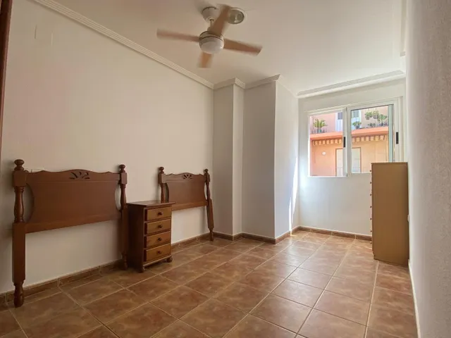 Apartamento luminoso a 150 metros de la Playa de Levante — 9