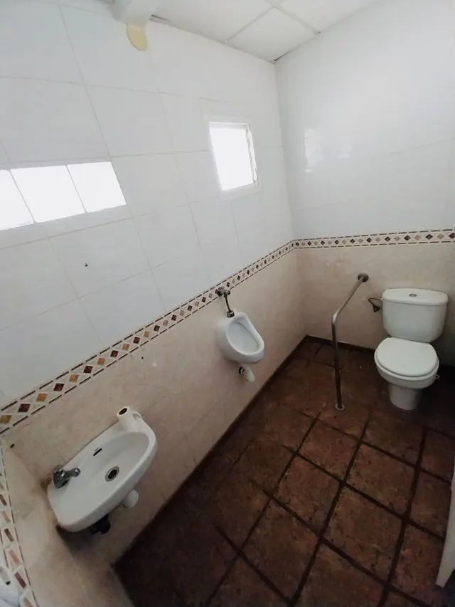 Se vende negocio de restauración en fantástica ubicación — 33