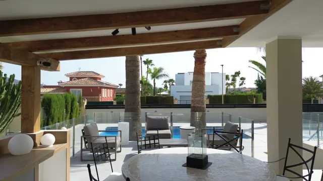 Villa 4 habitaciones 350m² en venta - Pueblo — 30