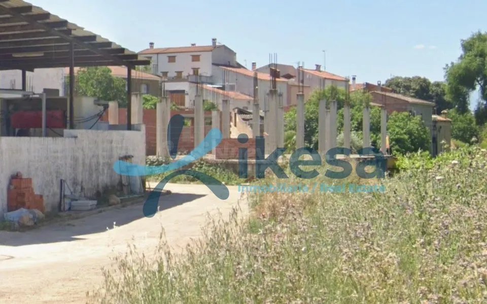 Se vende Parcela en proindiviso, tenemos el 82%, que está dividido registralmente en ocho fincas. Segura de la Sierra, Jaén.