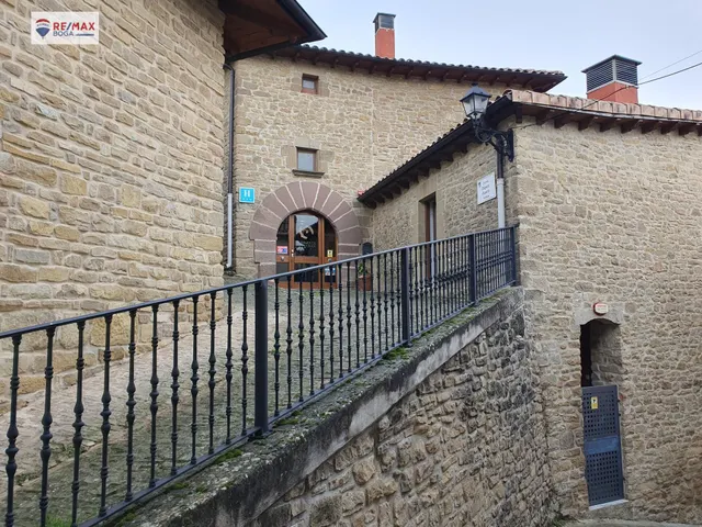 OPORTUNIDAD DE HOTEL EN UN ENTORNO DE ENSUEÑO — 49