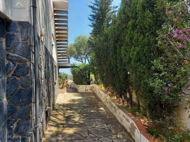 Casa con jardín y vistas en venta en el puerto de Llançà. — 47