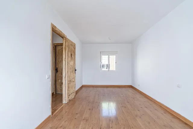Luminoso piso de 3 dormitorios, con orientación suroeste. — 23