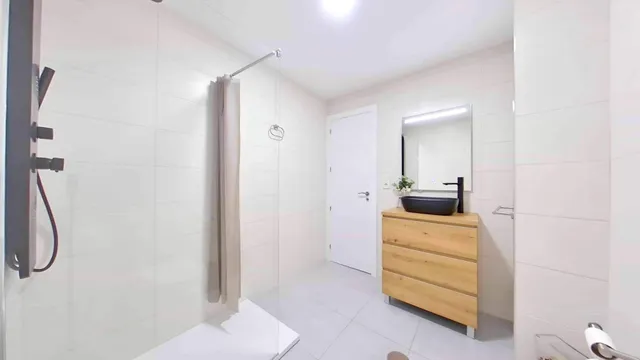 habitación  en piso en el centro de Alicante — 6