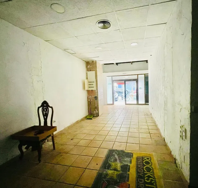 SE VENDE LOCAL COMERCIAL !!INMEJORABLE UBICACIÓN!! — 14